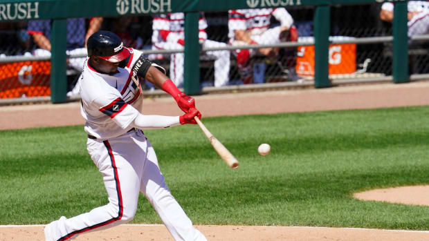 Eloy Jiménez 4 str HR v STL 2020-08-16 (Mike Dinovo) USATSI_14750340